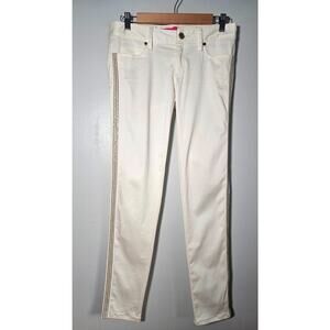 Lilly Pulitzer White Pants Jeans Gold Stud Trim. L emblem on back pocket, Sz 2